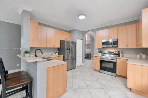 Купить виллу или дом в Хомстед, Флорида 5 спален, 231.7м2, № 2006007 - фото 7