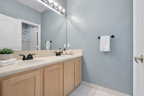 Купить виллу или дом в Хомстед, Флорида 5 спален, 231.7м2, № 2006007 - фото 20