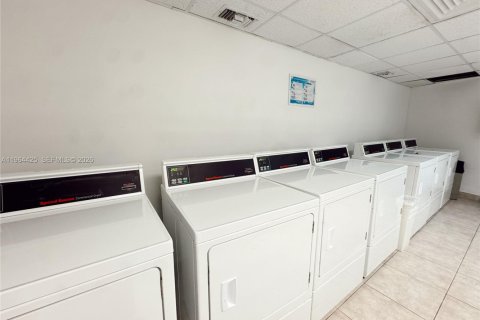 Снять в аренду кондоминиум в Майами, Флорида 46.73м2, № 2026986 - фото 14