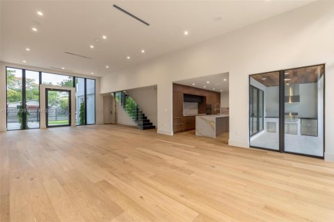 Купить виллу или дом в Майами, Флорида 7 спален, 321.35м2, № 2154052 - фото 14