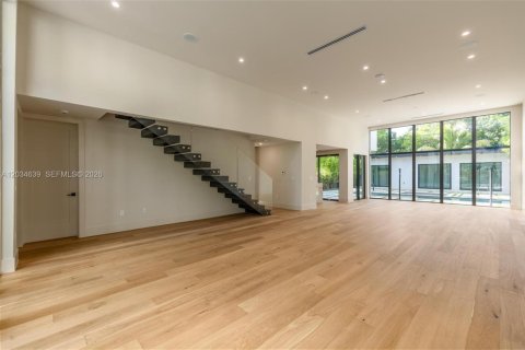 Купить виллу или дом в Майами, Флорида 7 спален, 321.35м2, № 2154052 - фото 15
