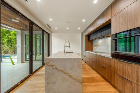 Купить виллу или дом в Майами, Флорида 7 спален, 321.35м2, № 2154052 - фото 21