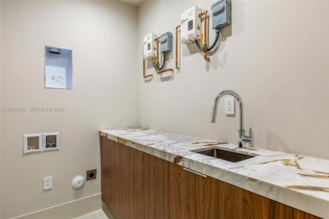 Купить виллу или дом в Майами, Флорида 7 спален, 321.35м2, № 2154052 - фото 26