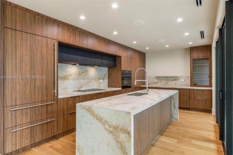Купить виллу или дом в Майами, Флорида 7 спален, 321.35м2, № 2154052 - фото 20