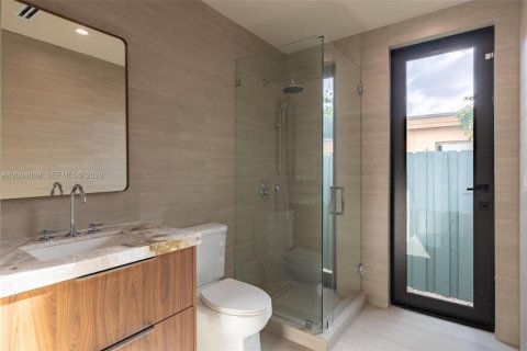 Купить виллу или дом в Майами, Флорида 7 спален, 321.35м2, № 2154052 - фото 18