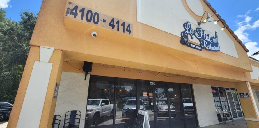 Commercial property in Kissimmee, Florida 92.81 sq.m. № 1842075