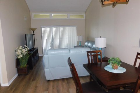 Apartment in Oldsmar, Florida 2 bedrooms, 85.84 sq.m. № 2219193 - photo 3