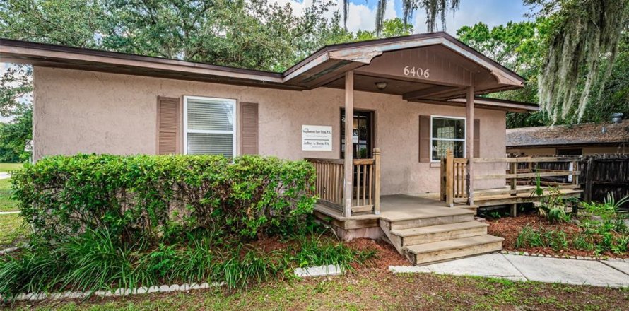 House in New Port Richey, Florida 3 bedrooms, 84.54 sq.m. № 1740347