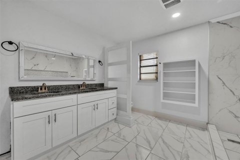 Casa en venta en Orlando, Florida, 3 dormitorios, 150.22 m2 № 1916622 - foto 25