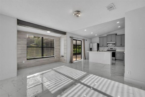 Casa en venta en Orlando, Florida, 3 dormitorios, 150.22 m2 № 1916622 - foto 20
