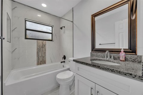 Casa en venta en Orlando, Florida, 3 dormitorios, 150.22 m2 № 1916622 - foto 30