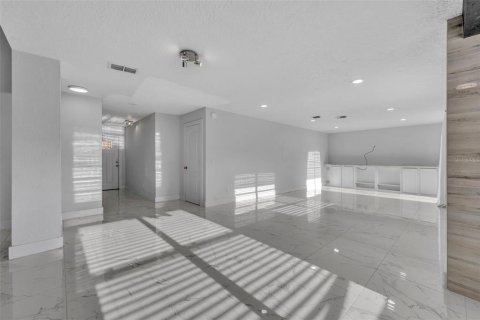 Casa en venta en Orlando, Florida, 3 dormitorios, 150.22 m2 № 1916622 - foto 7