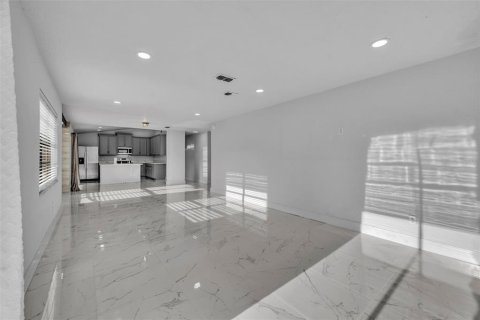 Casa en venta en Orlando, Florida, 3 dormitorios, 150.22 m2 № 1916622 - foto 10