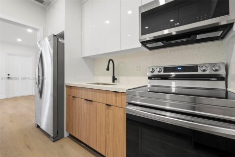 Дом в Майами, Флорида 3 спальни, 137.31м2 № 2047937