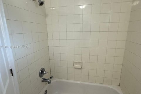 Copropriété à louer à Plantation, Floride: 1 chambre, 38.65 m2 № 1993352 - photo 5