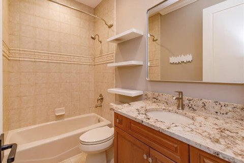 House in Windermere, Florida 3 bedrooms, 264.59 sq.m. № 2384432 - photo 27