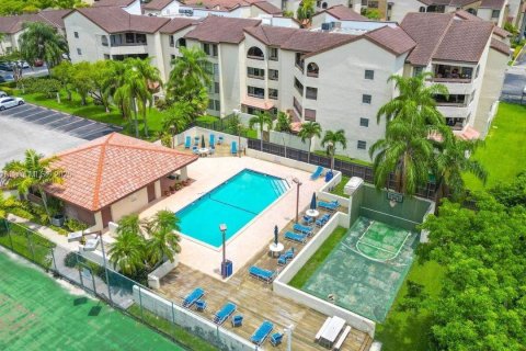 Copropriété à louer à Miami, Floride: 2 chambres, 87.7 m2 № 1938707 - photo 16