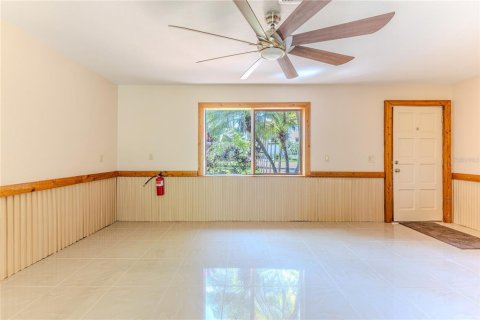 Villa ou maison à vendre à Weeki Wachee, Floride: 3 chambres, 153.1 m2 № 1908584 - photo 11