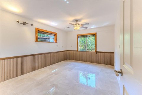 Villa ou maison à vendre à Weeki Wachee, Floride: 3 chambres, 153.1 m2 № 1908584 - photo 25