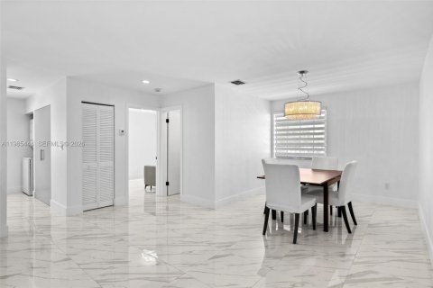 Купить кондоминиум в Авентура, Флорида 2 спальни, 106.19м2, № 2047026 - фото 6