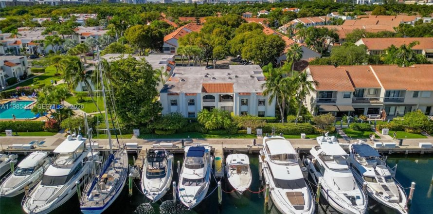 Кондоминиум с 2 спальнями в Авентура, Флорида № 2047026