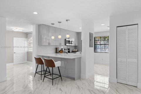 Купить кондоминиум в Авентура, Флорида 2 спальни, 106.19м2, № 2047026 - фото 4