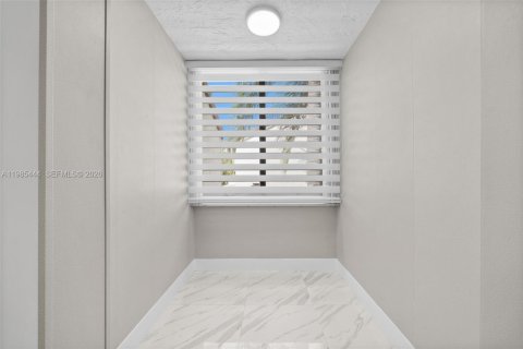 Купить кондоминиум в Авентура, Флорида 2 спальни, 106.19м2, № 2047026 - фото 27