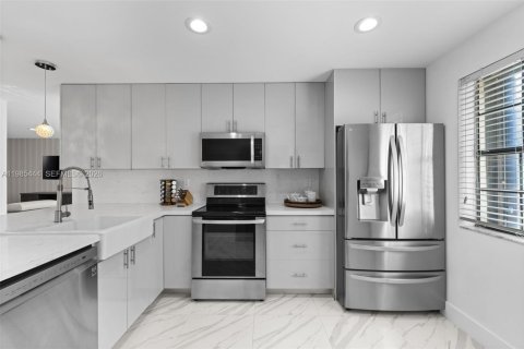 Купить кондоминиум в Авентура, Флорида 2 спальни, 106.19м2, № 2047026 - фото 10