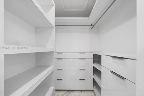 Купить кондоминиум в Авентура, Флорида 2 спальни, 106.19м2, № 2047026 - фото 28