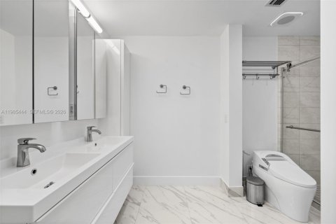 Купить кондоминиум в Авентура, Флорида 2 спальни, 106.19м2, № 2047026 - фото 22