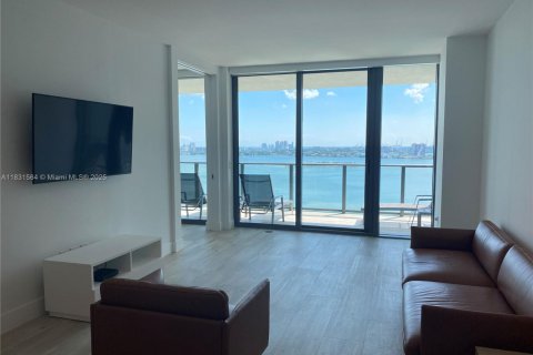 Condo in Miami, Florida, 2 bedrooms  № 1888766 - photo 8