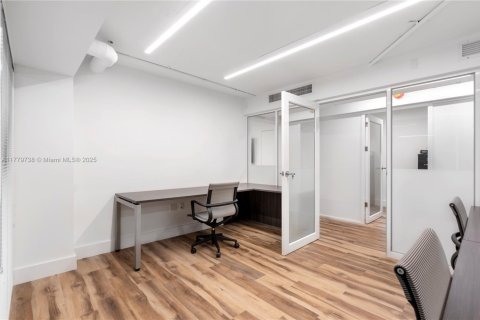 Immobilier commercial à vendre à North Miami, Floride № 1985629 - photo 13