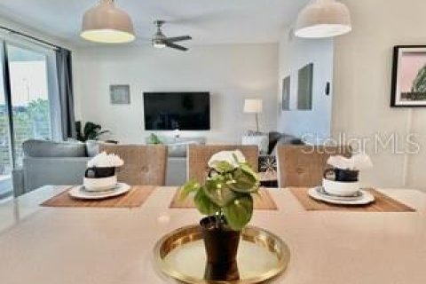 Condominio en venta en Kissimmee, Florida, 2 dormitorios, 110.18 m2 № 1791693 - foto 11