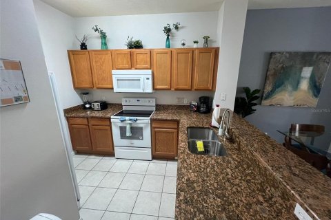 Touwnhouse à vendre à Kissimmee, Floride: 3 chambres, 120.31 m2 № 2236876 - photo 5