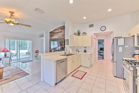 Villa ou maison à vendre à Wesley Chapel, Floride: 3 chambres, 172.24 m2 № 2151639 - photo 14