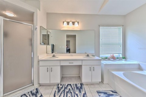 Villa ou maison à vendre à Wesley Chapel, Floride: 3 chambres, 172.24 m2 № 2151639 - photo 24