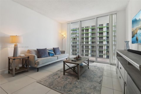 Condo in Miami, Florida, 1 bedroom № 1959672 - photo 6