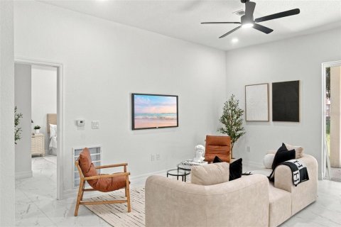 Casa en venta en Orlando, Florida, 4 dormitorios, 158.21 m2 № 2386577 - foto 18