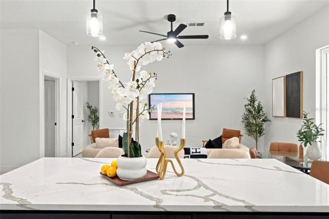 Casa en venta en Orlando, Florida, 4 dormitorios, 158.21 m2 № 2386577 - foto 19