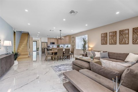 Townhouse in Fort Lauderdale, Florida 3 bedrooms, 237.83 sq.m. № 2083446 - photo 16