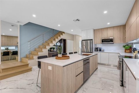 Townhouse in Fort Lauderdale, Florida 3 bedrooms, 237.83 sq.m. № 2083446 - photo 10