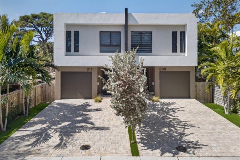 Townhouse in Fort Lauderdale, Florida 3 bedrooms, 237.83 sq.m. № 2083446 - photo 2