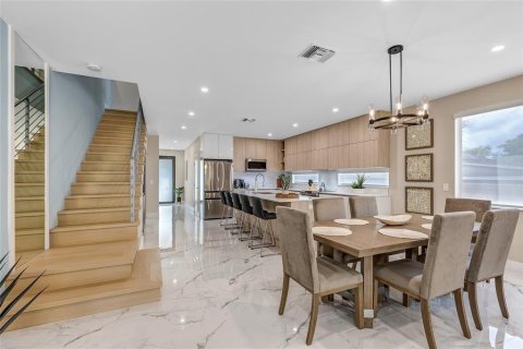 Townhouse in Fort Lauderdale, Florida 3 bedrooms, 237.83 sq.m. № 2083446 - photo 13