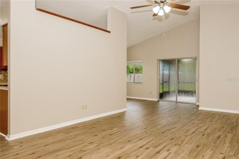 Villa ou maison à louer à Orlando, Floride: 3 chambres, 125.98 m2 № 1883114 - photo 3