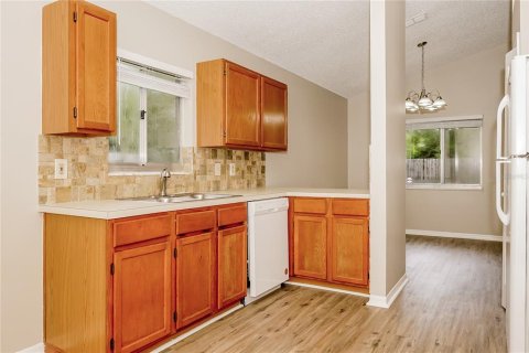 Villa ou maison à louer à Orlando, Floride: 3 chambres, 125.98 m2 № 1883114 - photo 8