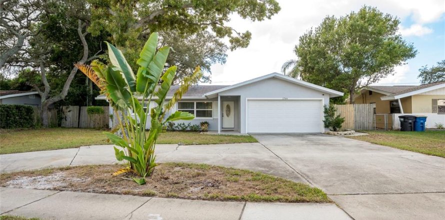 Villa ou maison à Clearwater, Floride 3 chambres, 135.08 m2 № 2423603