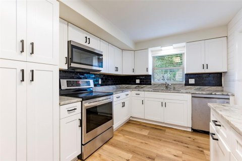 Villa ou maison à vendre à Clearwater, Floride: 3 chambres, 135.08 m2 № 2423603 - photo 17