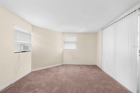 Casa en venta en Spring Hill, Florida, 2 dormitorios, 100.89 m2 № 1885493 - foto 12