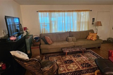 Купить кондоминиум в Сарасота, Флорида 6 комнат, 117.06м2, № 2104658 - фото 21