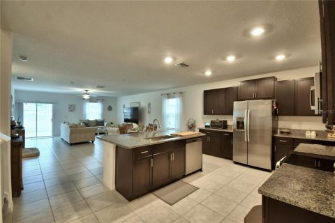 House in Lakeland, Florida 5 bedrooms, 274.43 sq.m. № 1684935 - photo 8